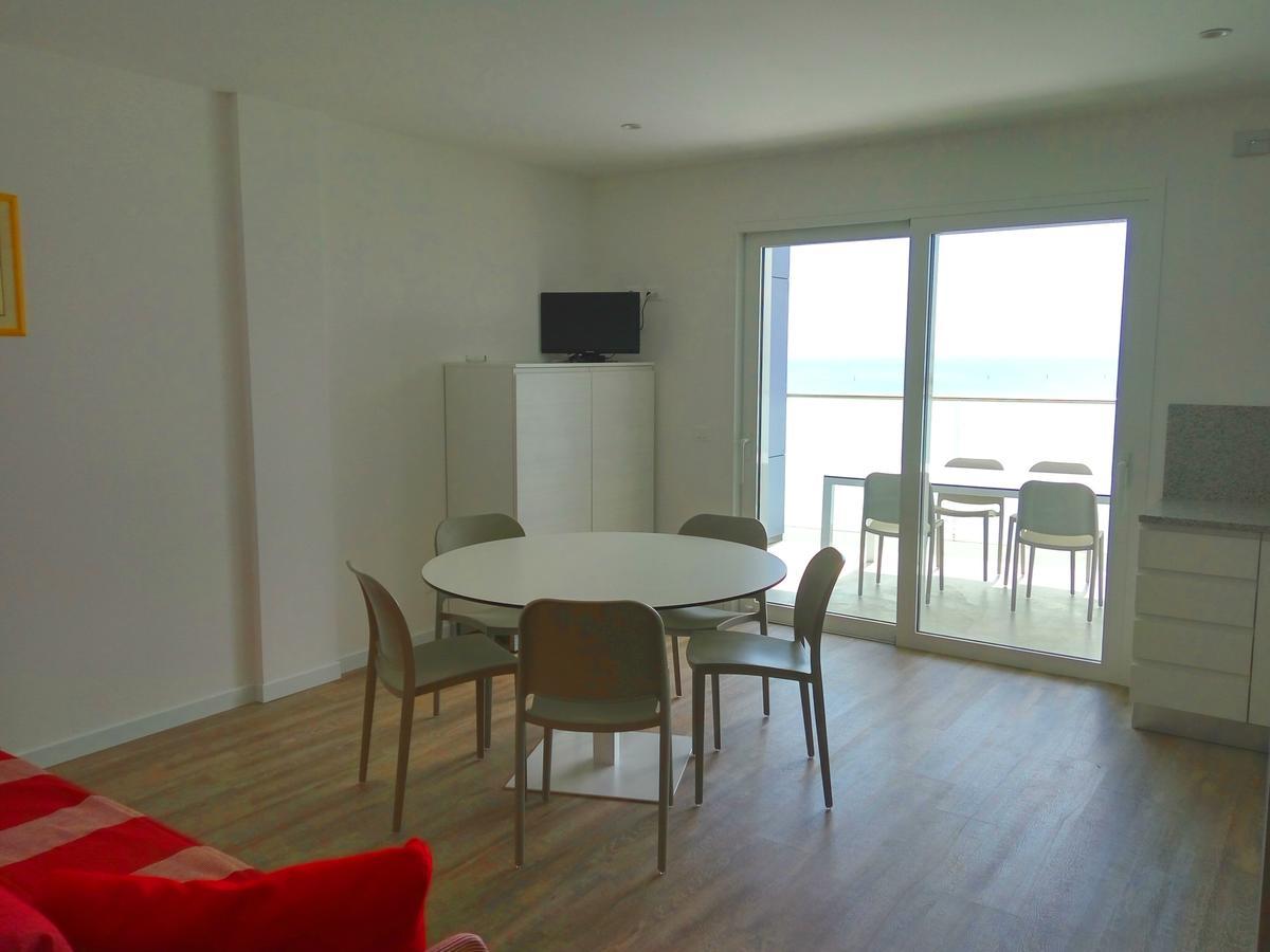 Residenza Edda Lejlighed Lignano Sabbiadoro Eksteriør billede