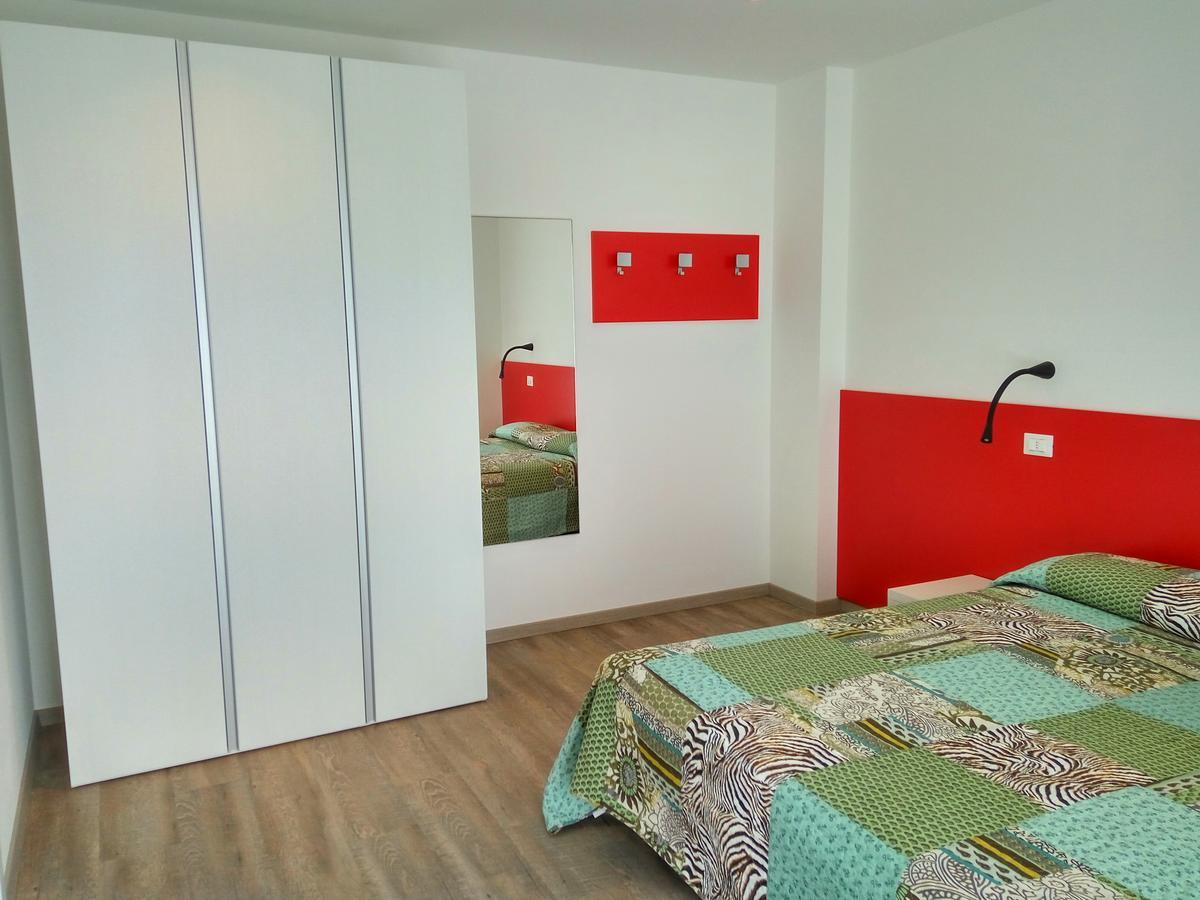 Residenza Edda Lejlighed Lignano Sabbiadoro Eksteriør billede